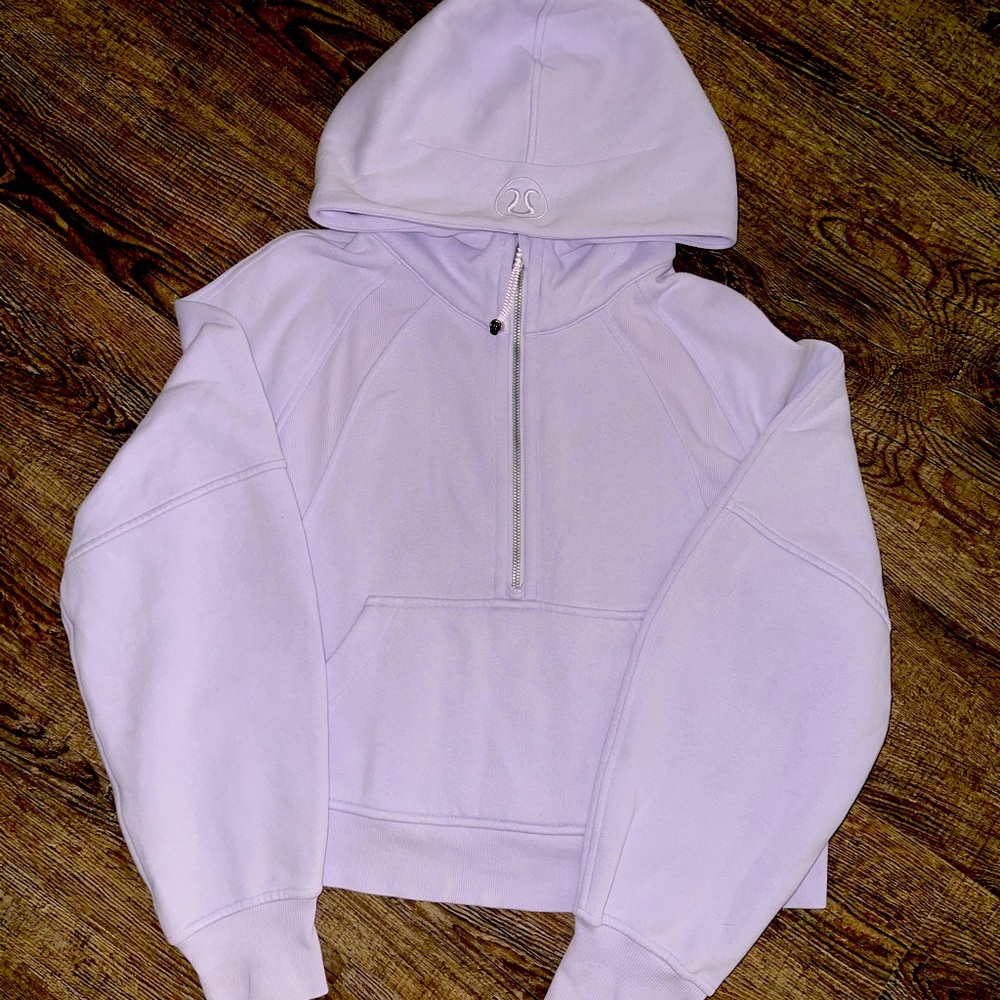 Lululemon Lavender Dew Scuba 1/2 Zip in xs/s